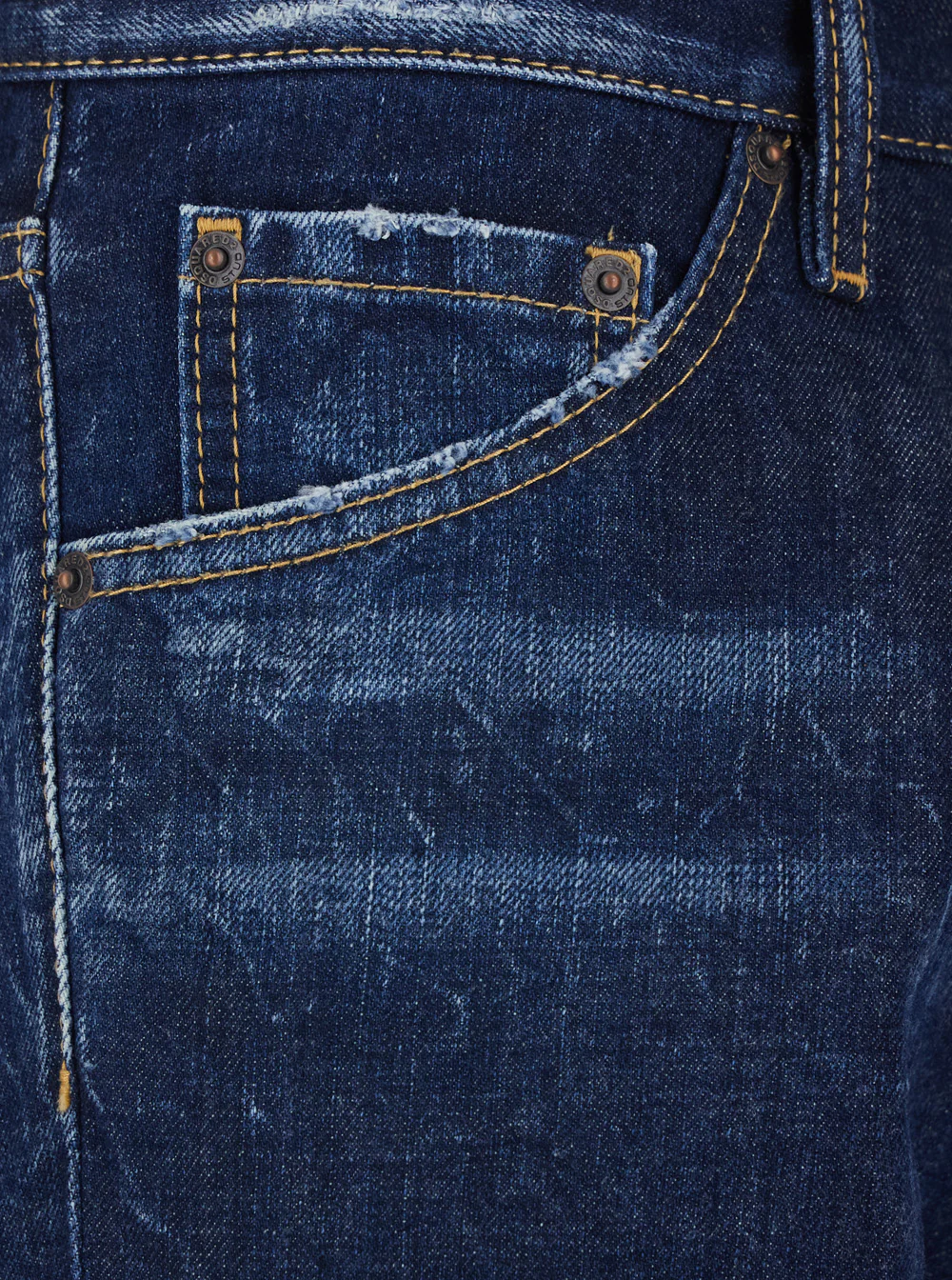 Dsquared2 Cool Guy Blue Jeans with Logo Patch on the Rear and Ripped Details in Denim Man Blu